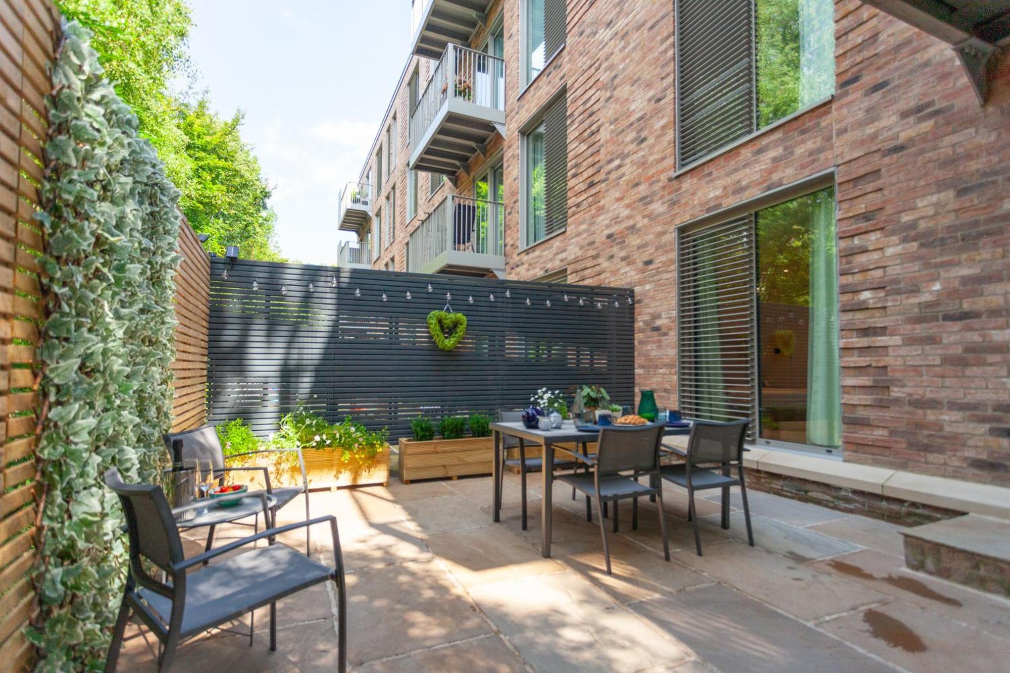 Atlas House Three ฮาร์โรเกต ภายนอก รูปภาพ
